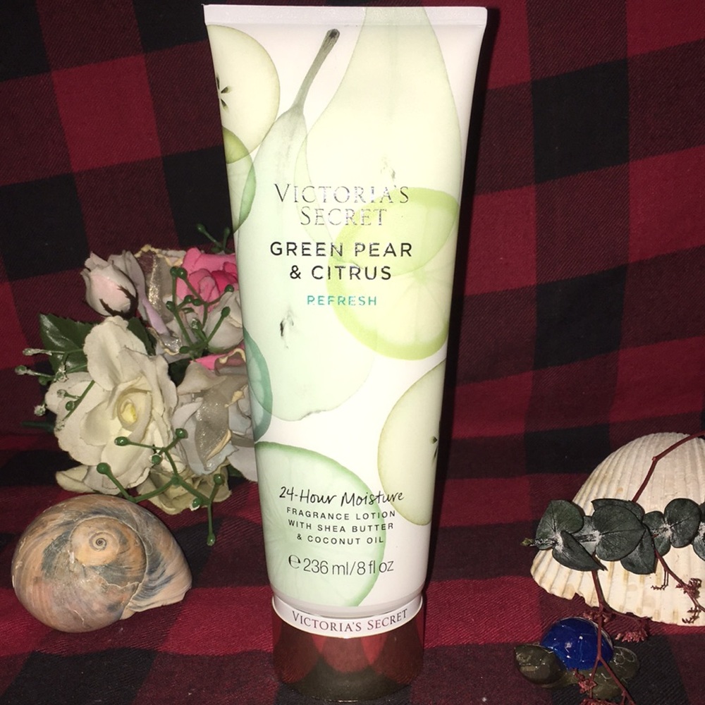 NWT VS GREEN PEAR AND CITRUS BODY LOTION